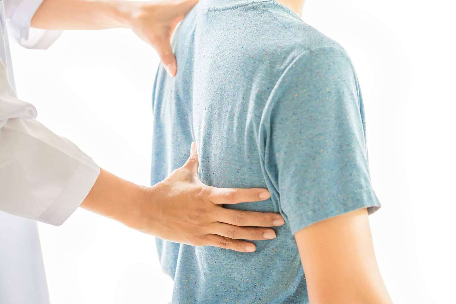 La innovadora cirugía de hernia discal se realiza en menos de una hora y no requiere ingreso hospitalario