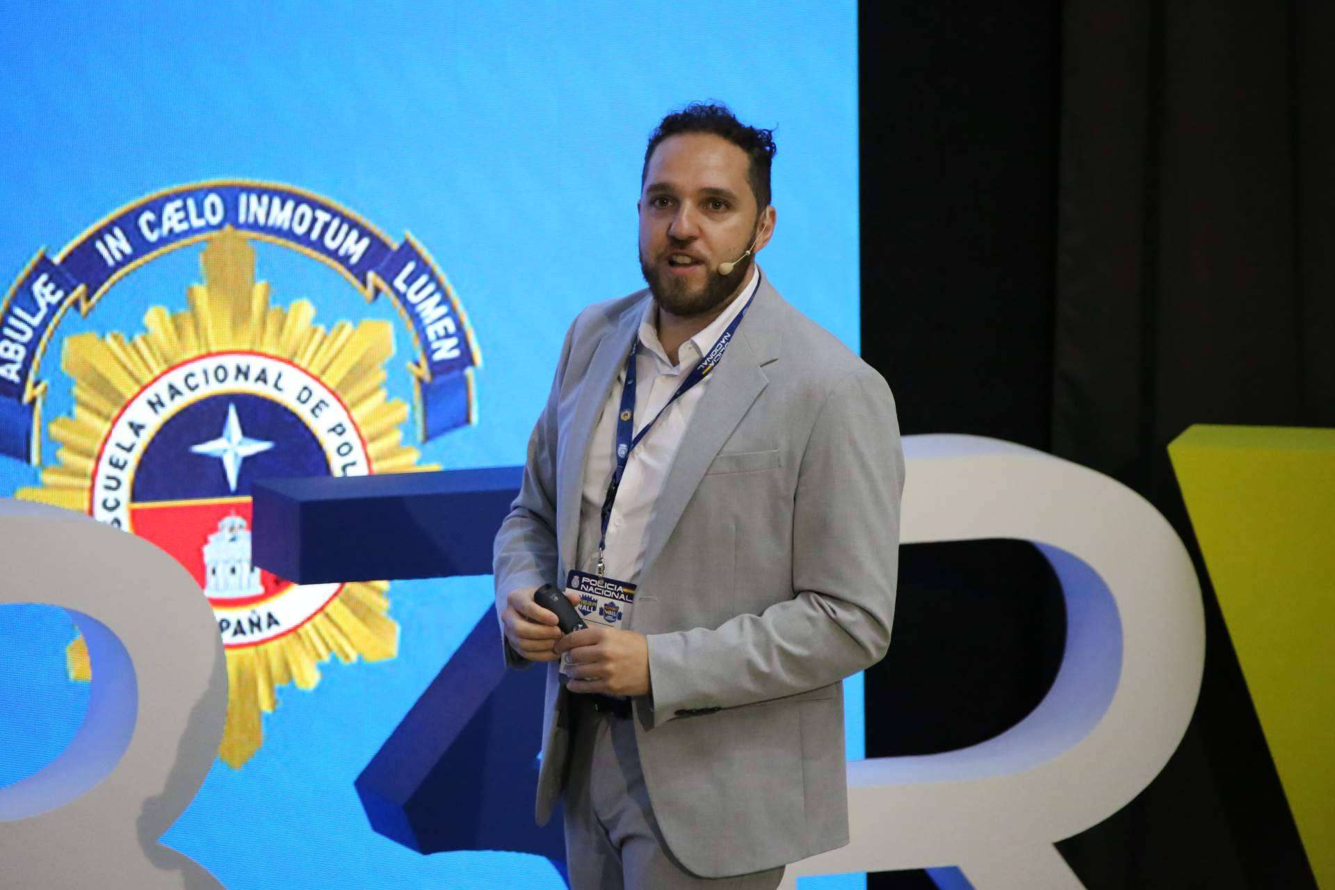 En C1b3rwall 2023, Mikel Rufián, experto mundial en ciberinteligencia contra la desinformación, es ponente destacado