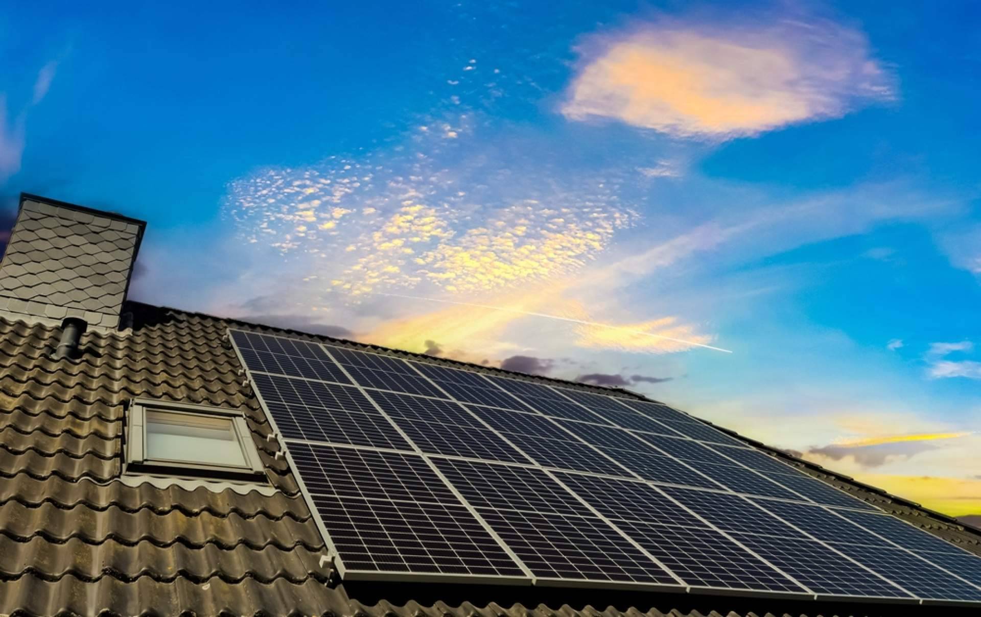Acierta Eficiencia, expertos en instalación placas solares