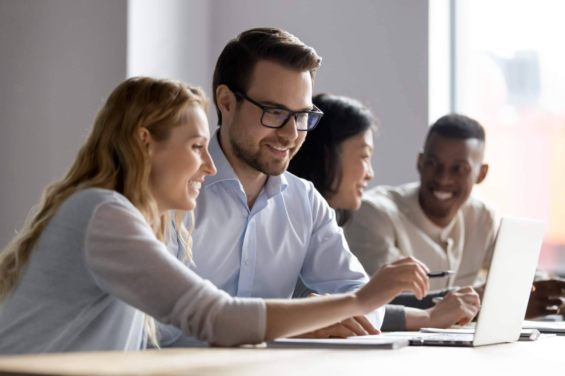 Formación profesional en AEI Business School para crear y desarrollar una empresa