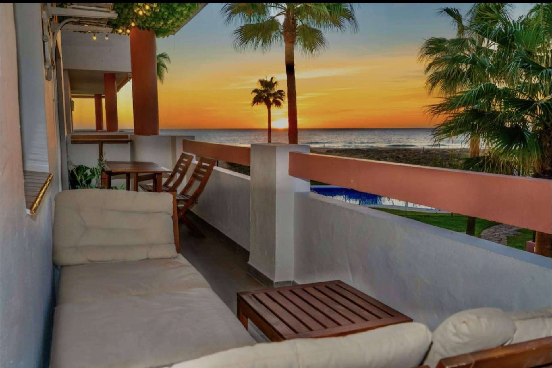 Uno de los mejores alojamientos en Zahara de los Atunes, Apartasuites Royal Zahara
