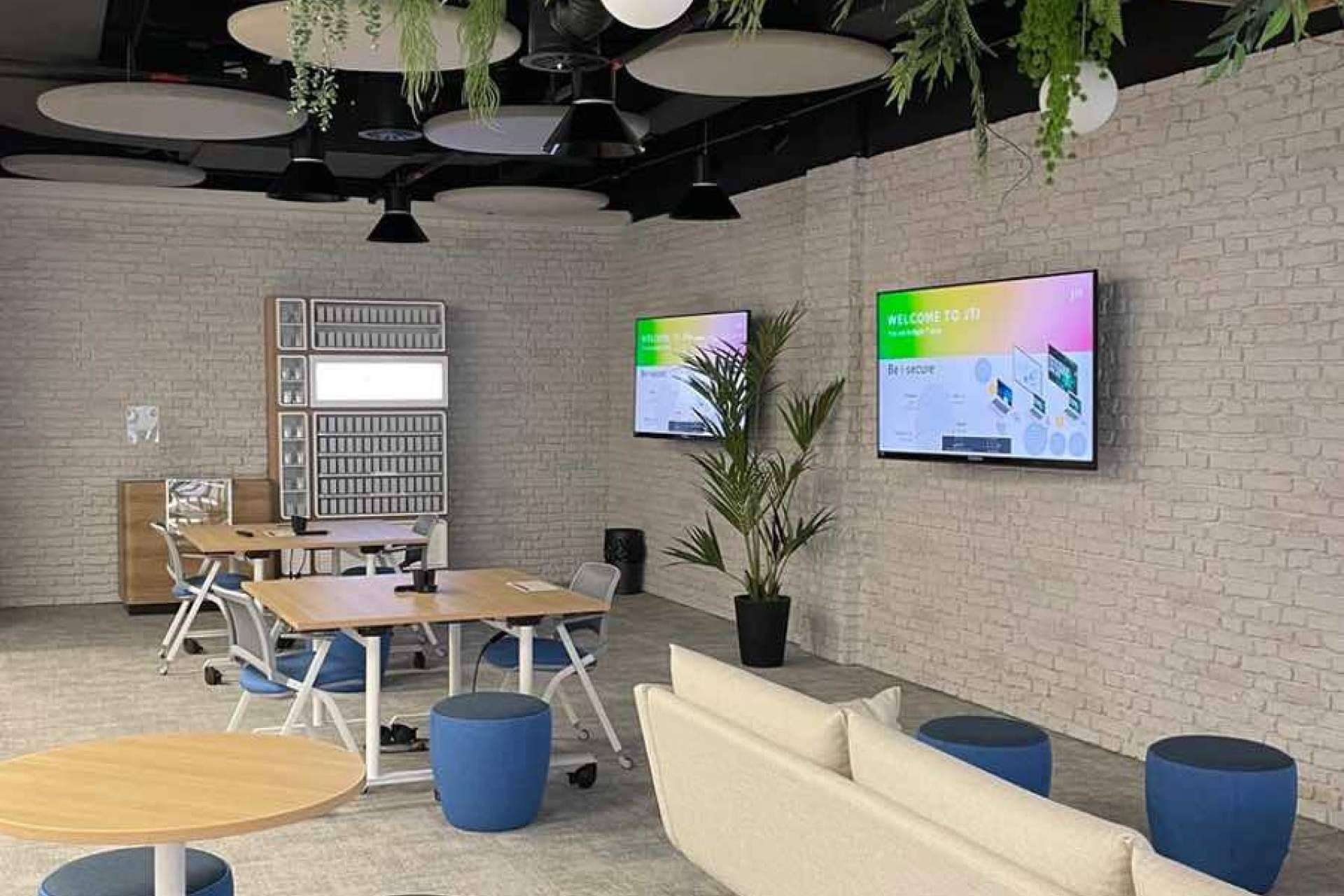 Los espacios de coworking y salas de reuniones aportan confort y bienestar acústico