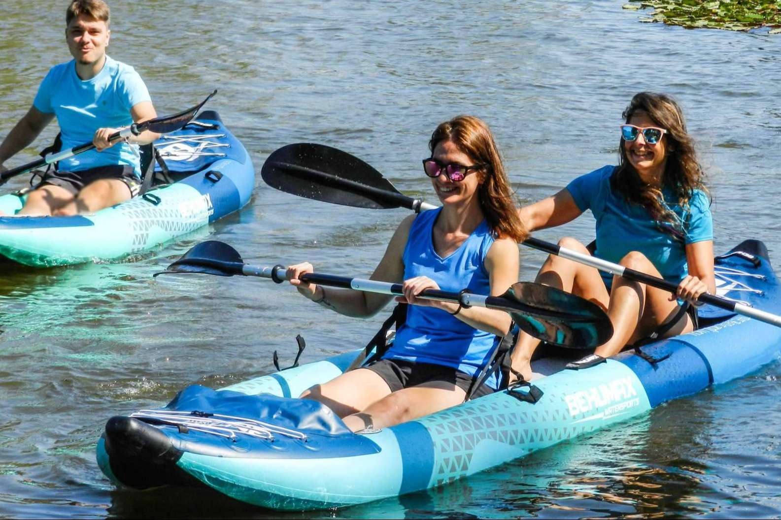 Navegando hacia horizontes desconocidos. Explorando el mundo desde un kayak de Behumax