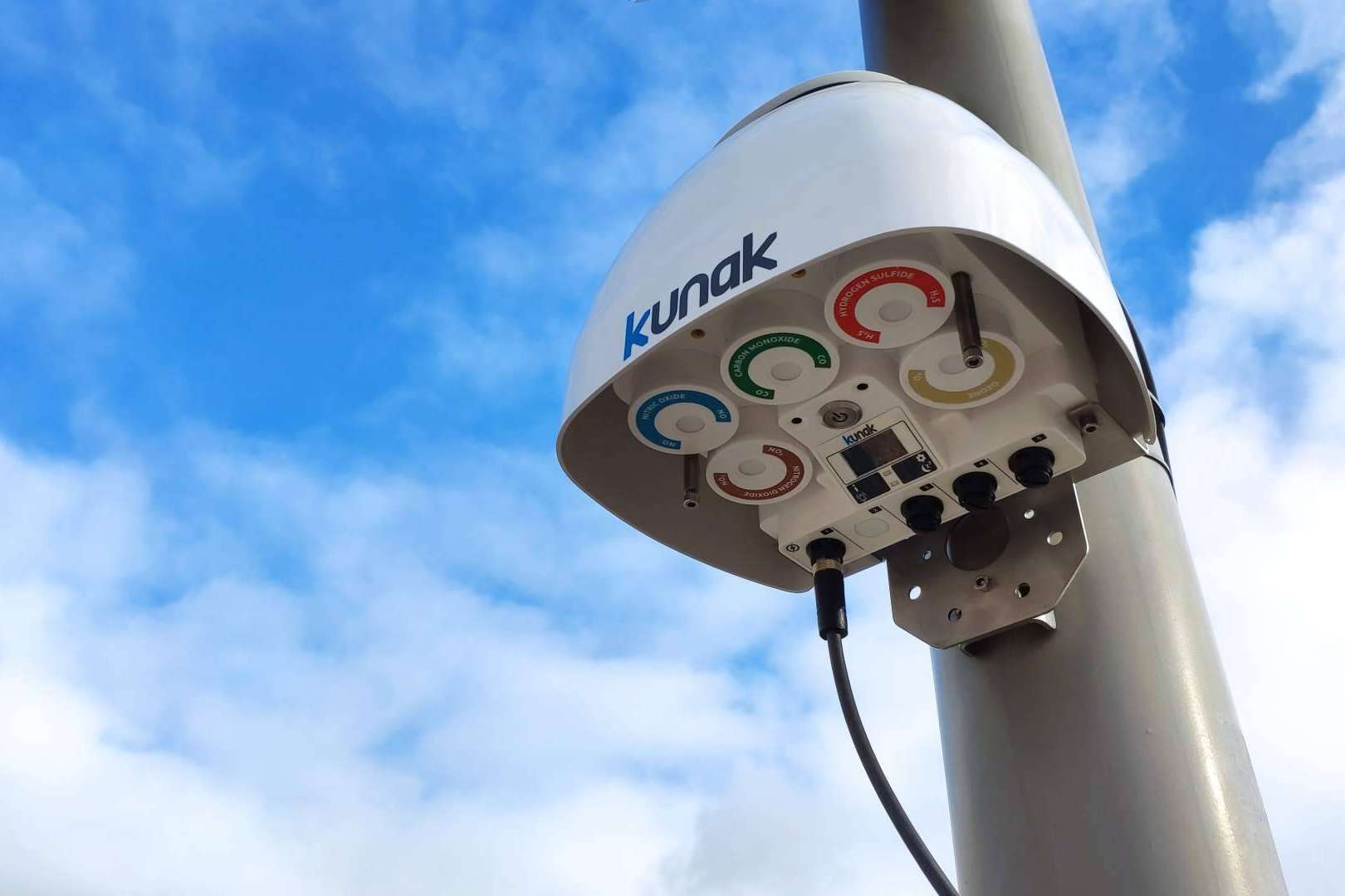 Monitorización de la calidad del aire en exteriores con sensores low-cost