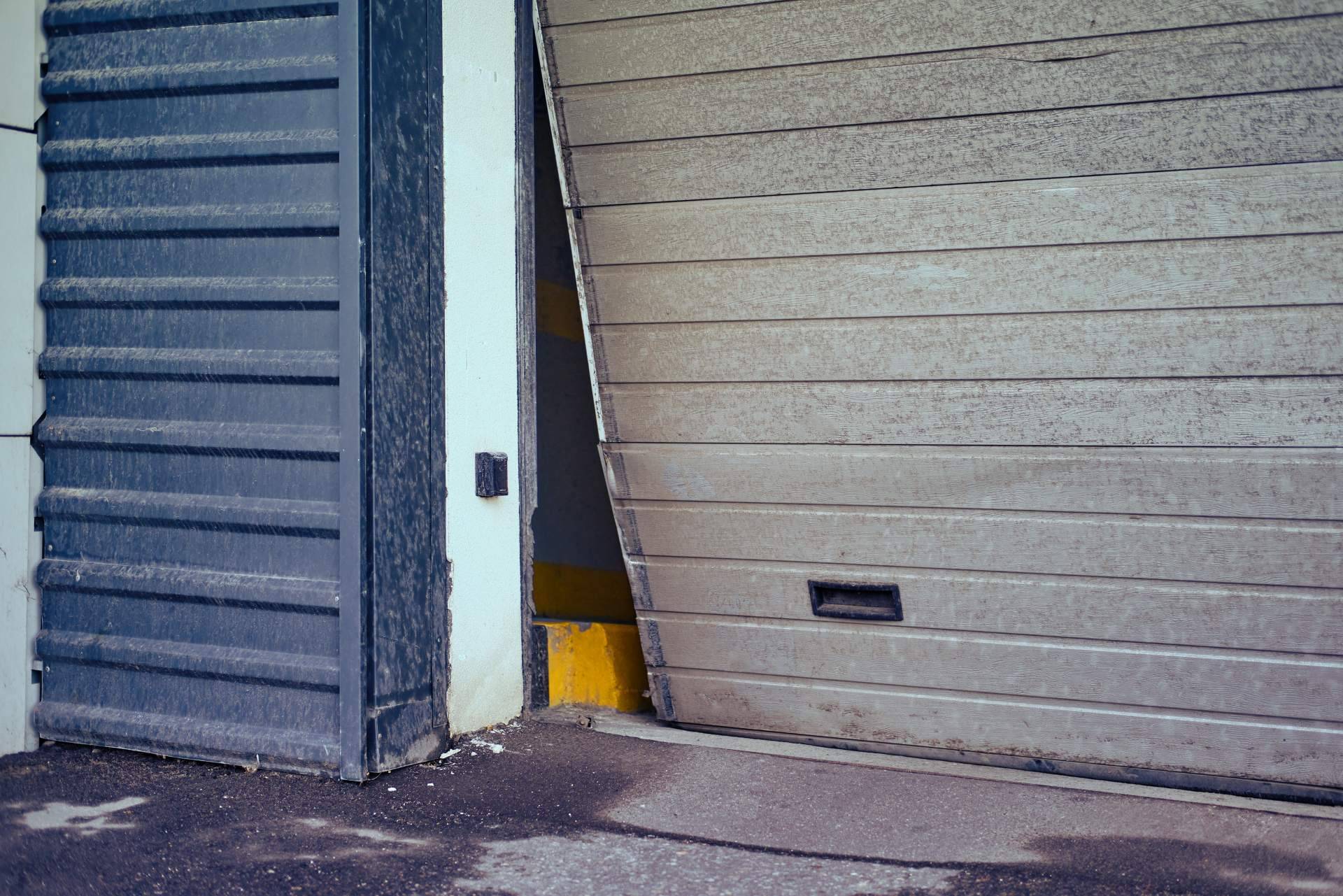 Segova ofrece soluciones personalizadas para el mantenimiento y actualización de puertas de garaje