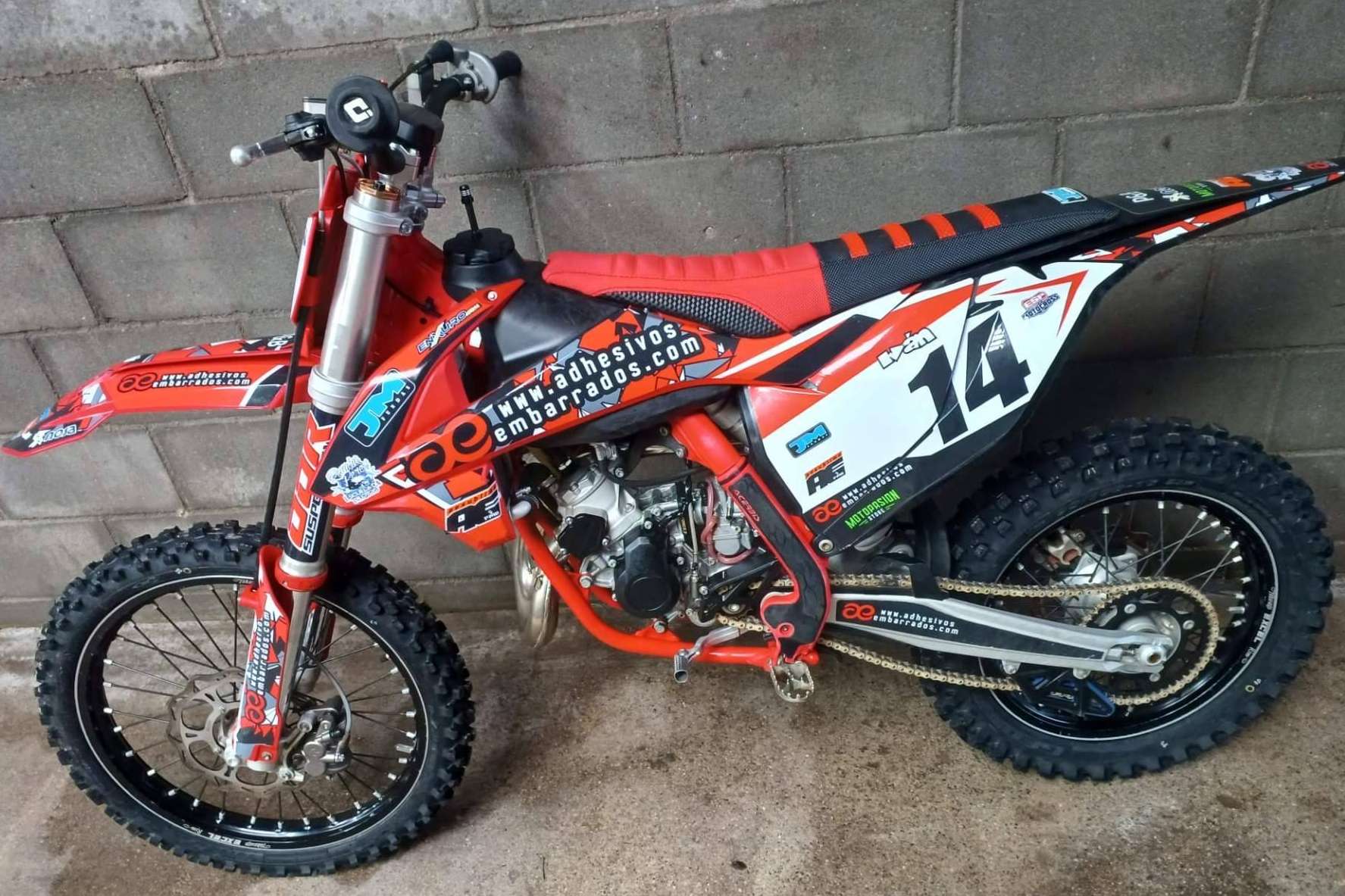 Adhesivos personalizados para motos de motocross, por ADHESIVOSEMBARRADOS
