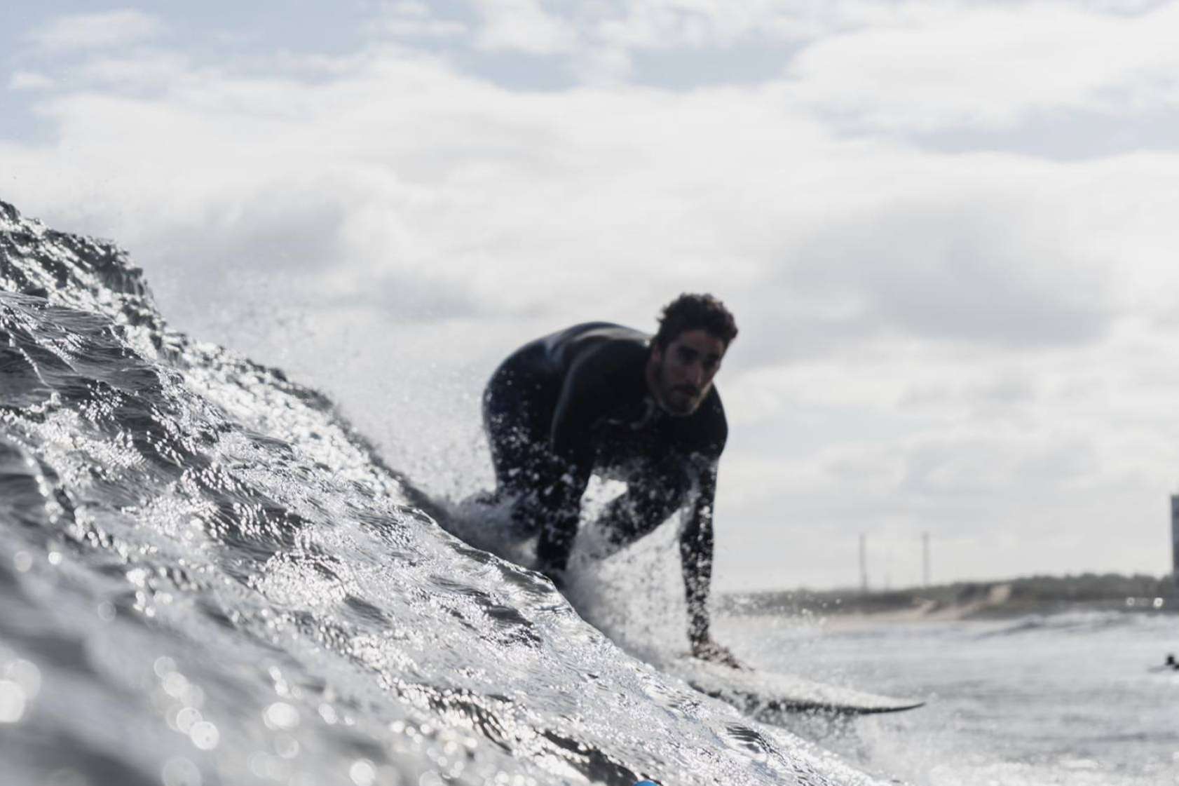 Surfhouse, un concepto turístico que enamora a los más jóvenes