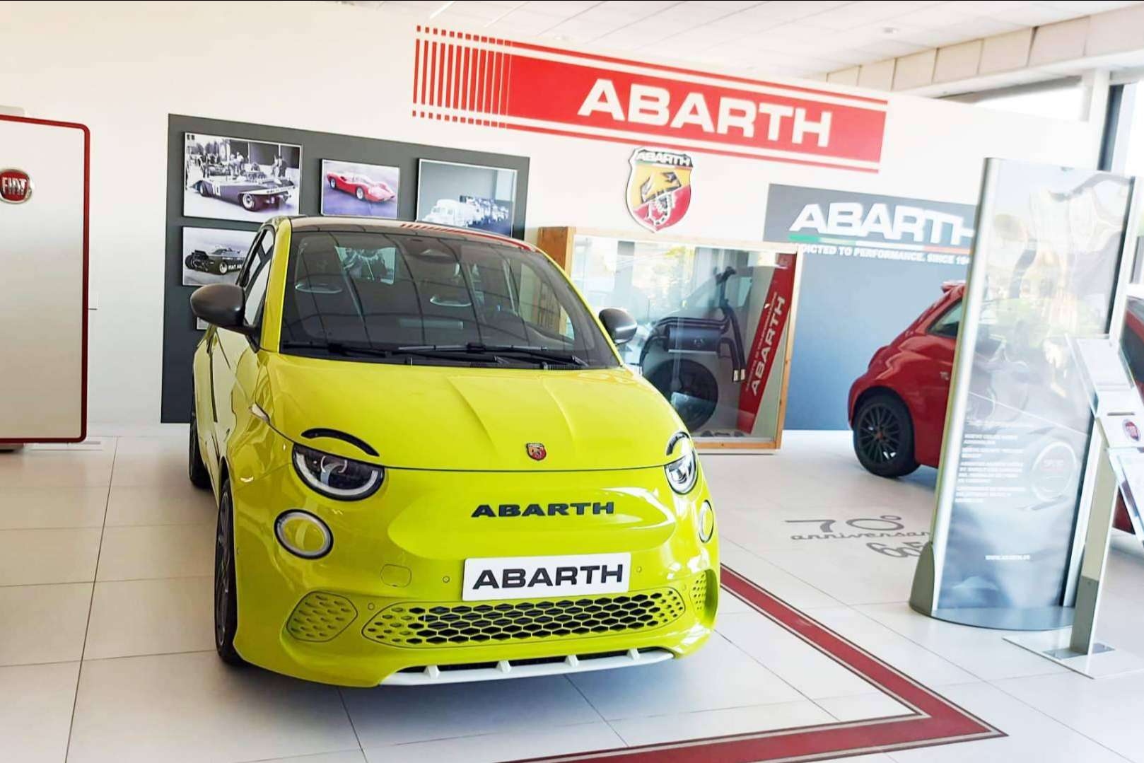 Ascauto ofrece en Madrid el Abarth 500e, impulsando la electrificación
