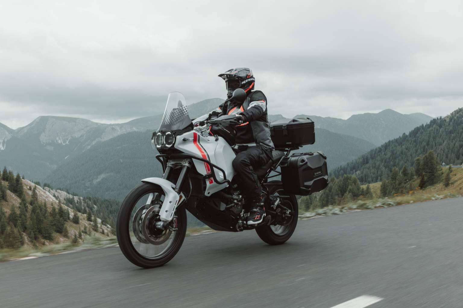 Las novedades de SW-MOTECH para equipar la moto