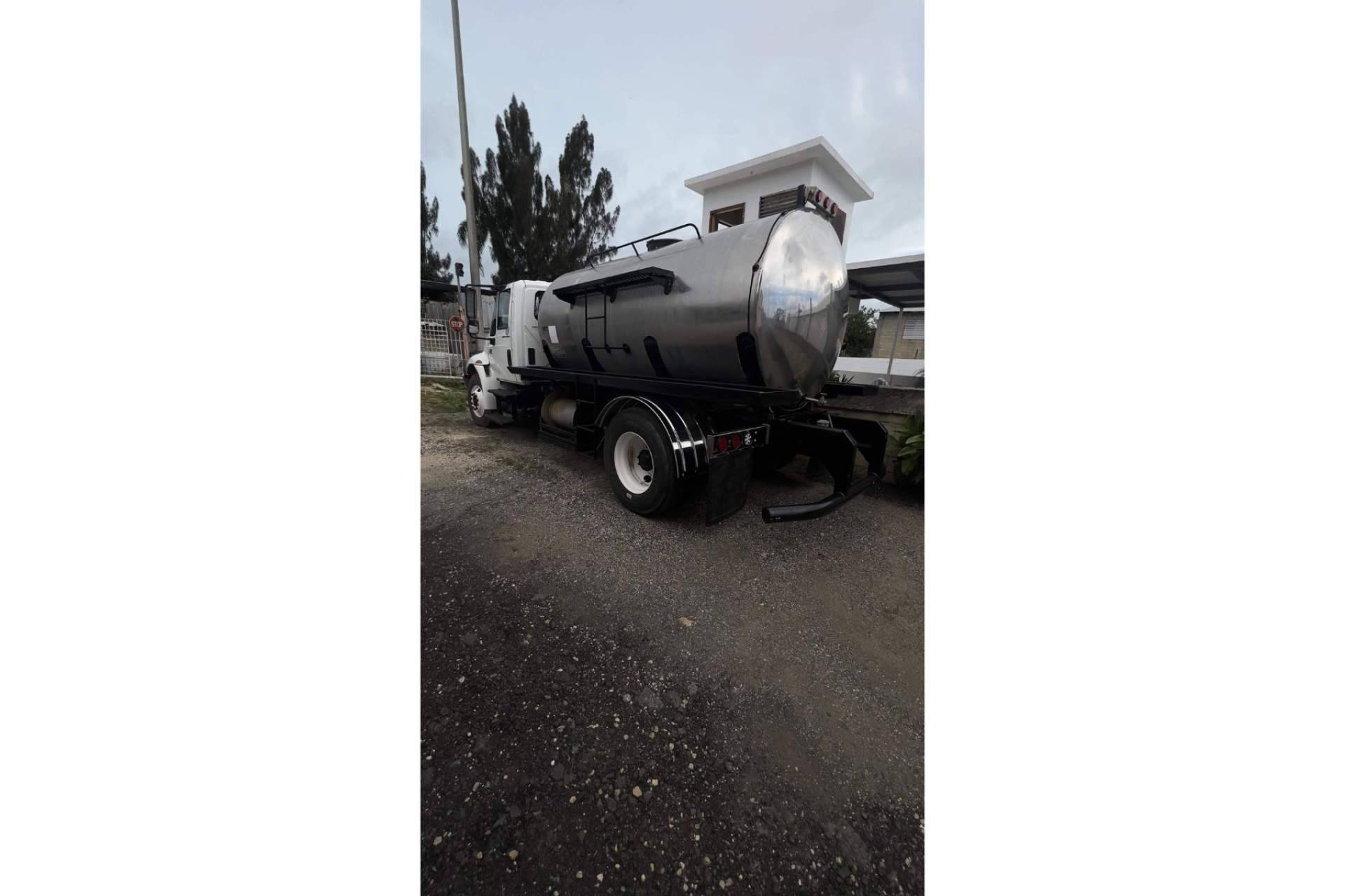 ¿Dónde encontrar un servicio de transporte de aguas potables? Trinidad Contractor Services