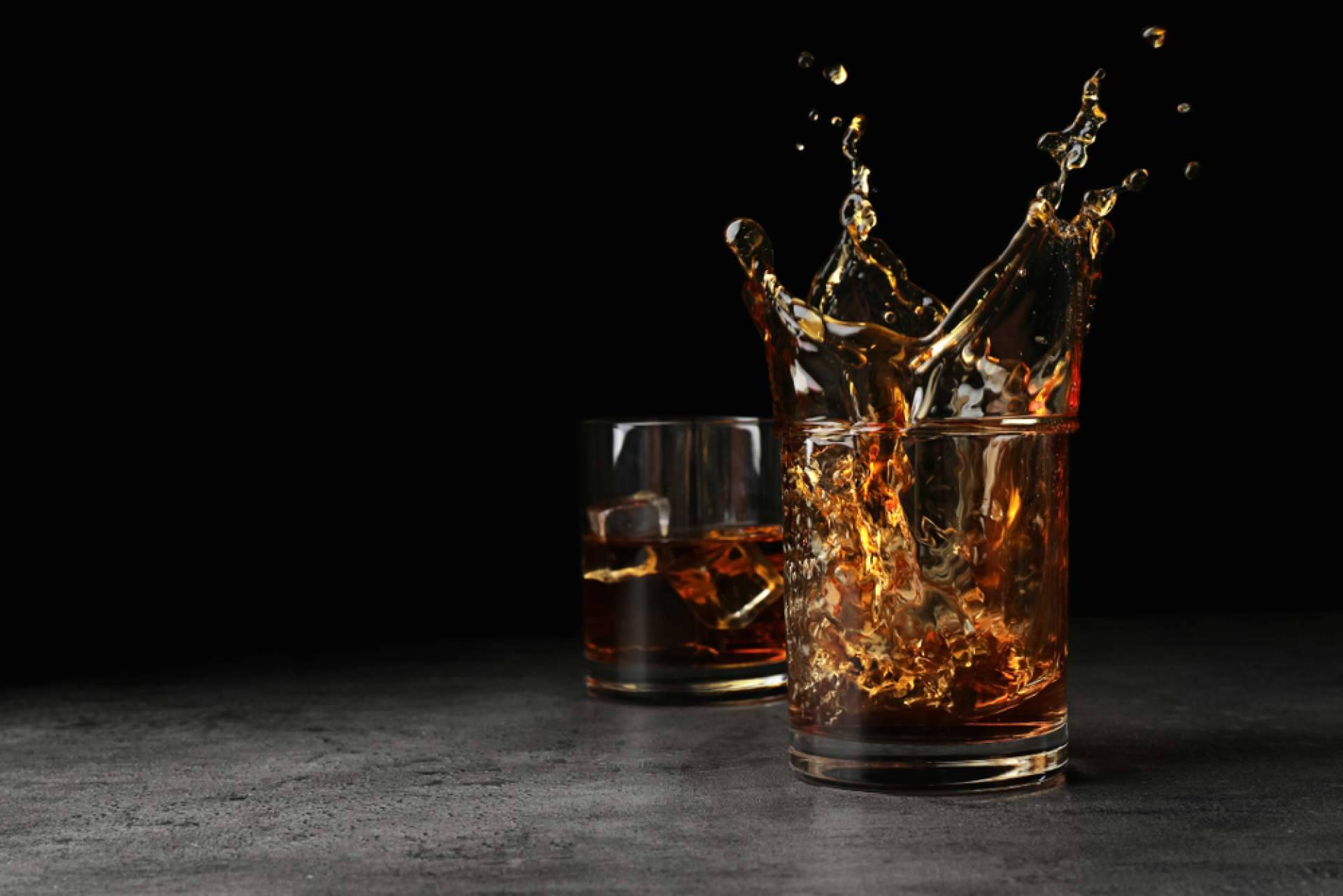 Naturelovers Wines lanza un licor a base de orujo de hierbas