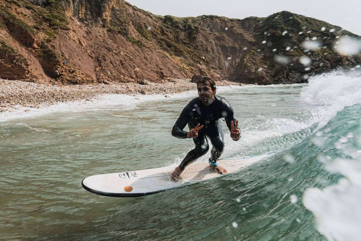 Entrevista con Flysurf, una marca que todo surfista principiante necesita
