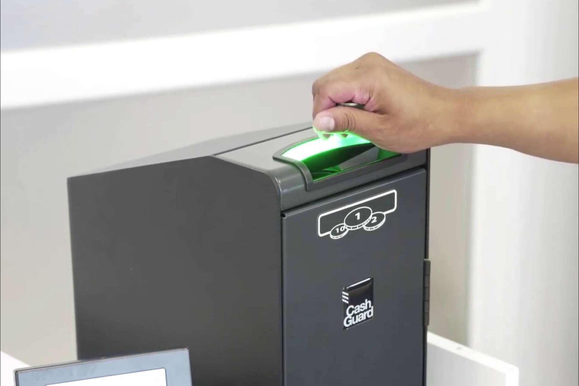 CashGuard, una caja registradora automática disponible en Telsystem