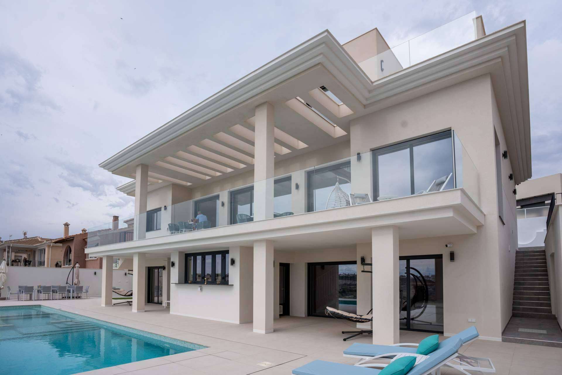 Pacheco Arquitectos y el proyecto de una rehabilitación que se convirtió en una villa de lujo