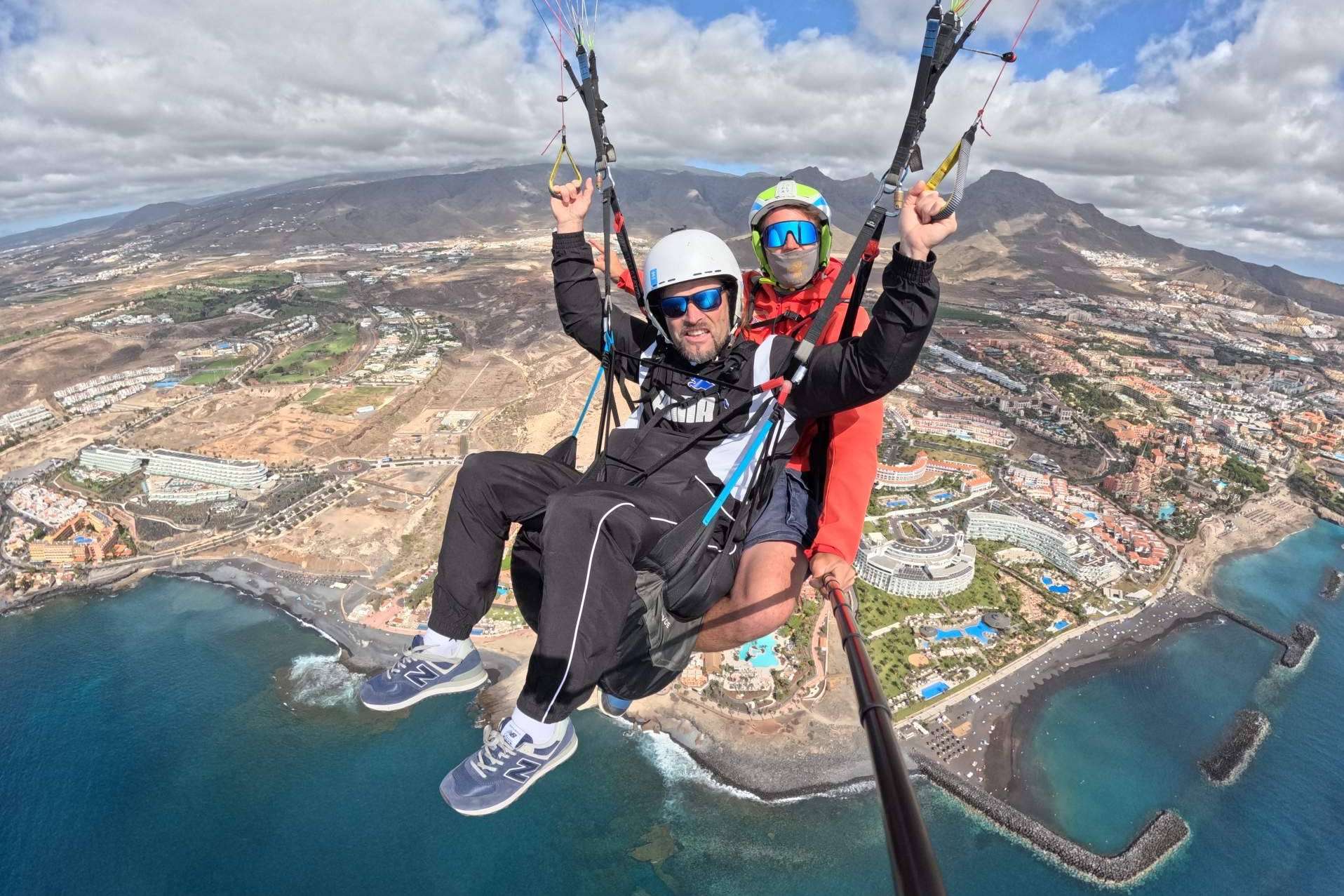 Vivir la experiencia de vuelo en parapente con Tenerfly