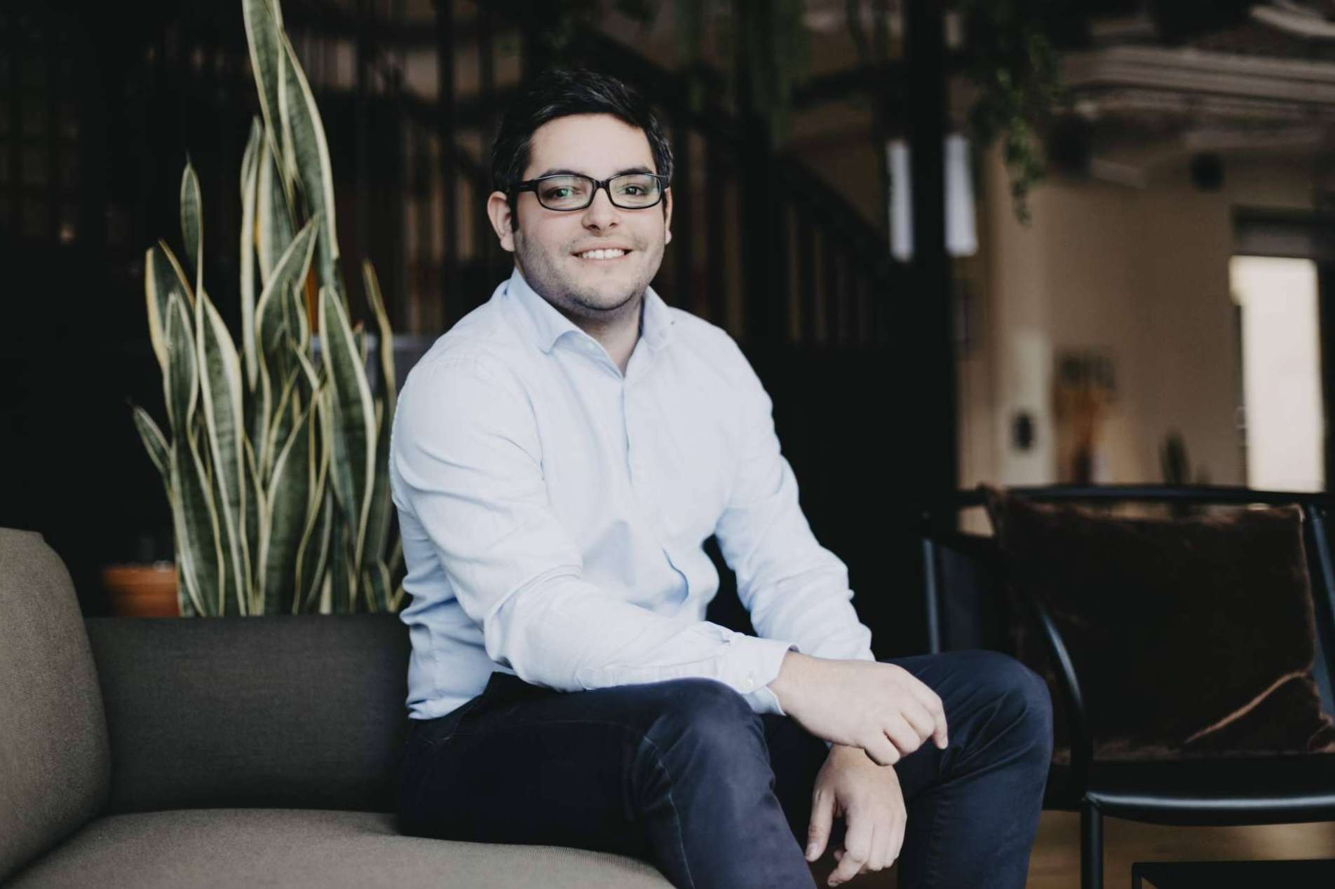 Entrevista a Alejandro Millán sobre su servicio de planificación financiera y la importancia de empezar lo antes posible