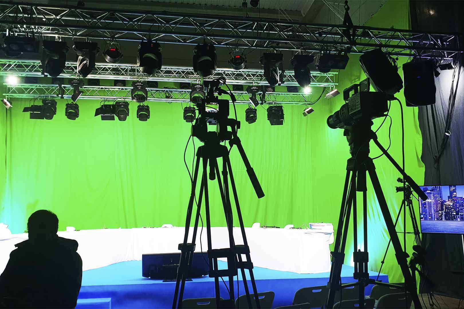 Instalaciones de DCPRO S.L., alquiler de plató y espacios para rodajes, videoclips, publicidad, cine y tv