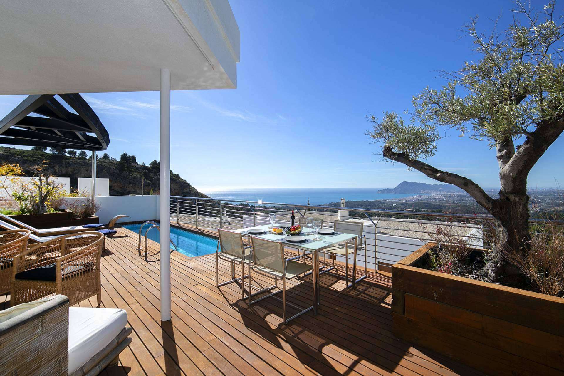 Extensa oferta de apartamentos vacacionales en Altea, en la plataforma Redi Altea