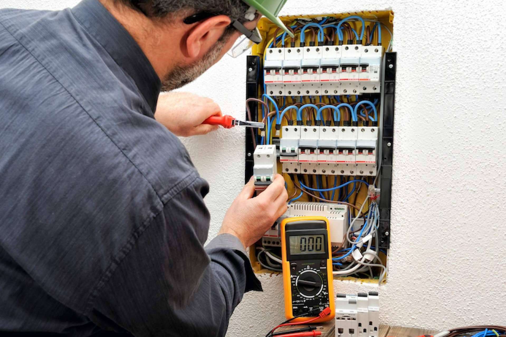 Comprar los nuevos magnetotérmicos estrechos IC40N de Schneider en Cadenza Electric