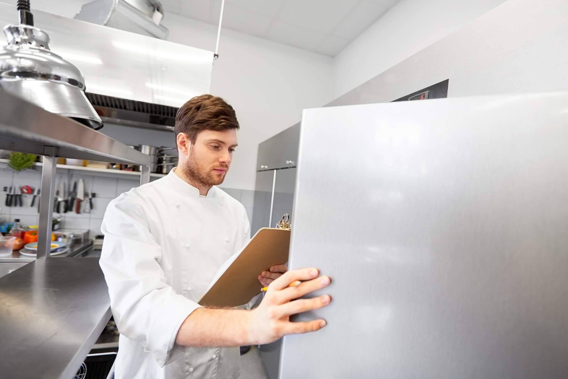La relevancia de elegir la mejor nevera para cocina en hostelería