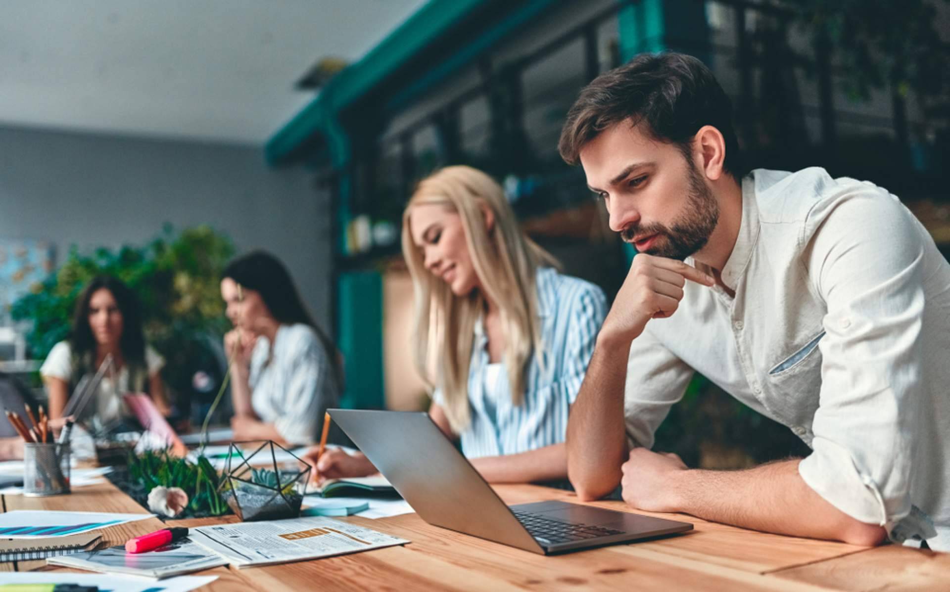 Shared Space permite reservar espacios de coworking en las principales ciudades