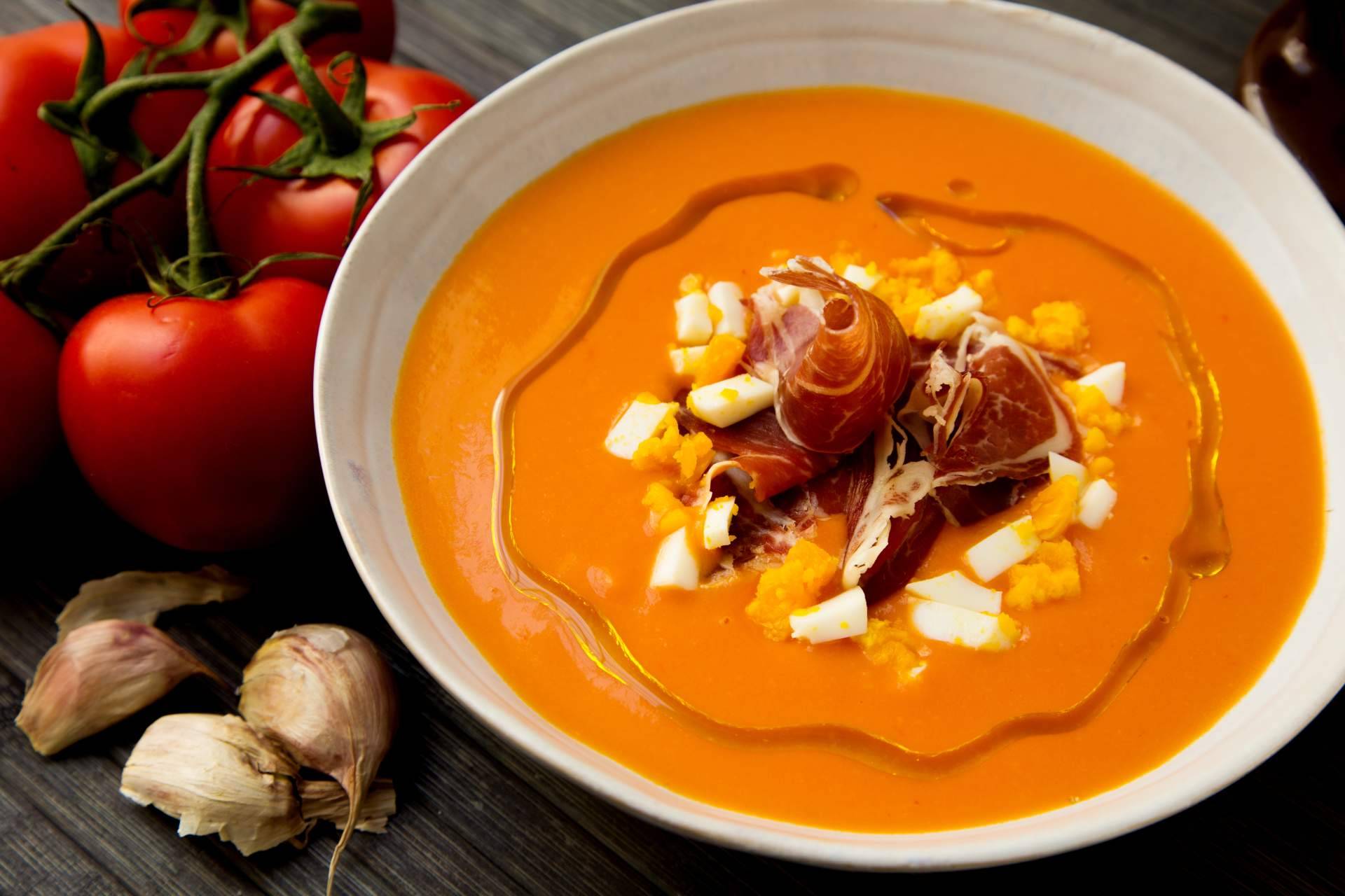 ¿Cuál es la receta del salmorejo cordobés?