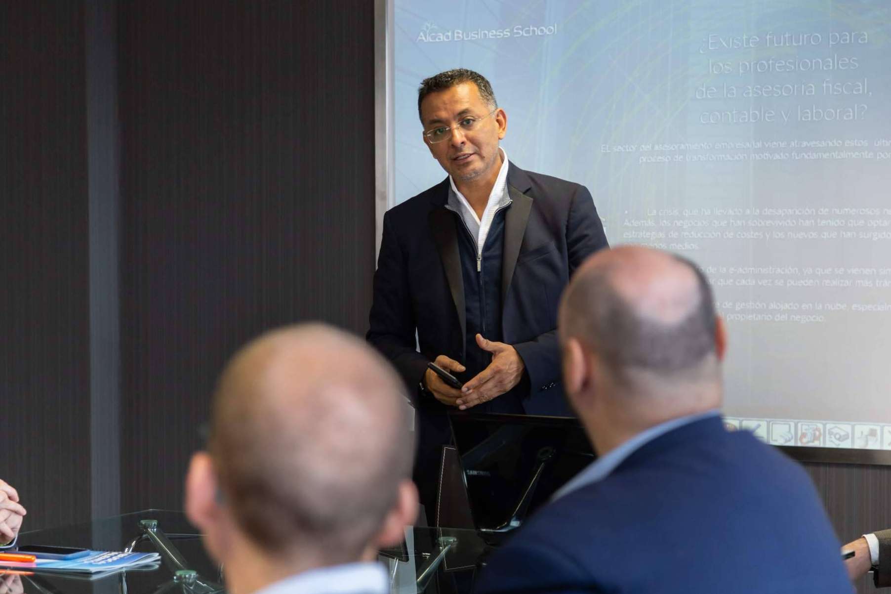Hermel Balcázar, la importancia de formar a los profesionales en Blockchain