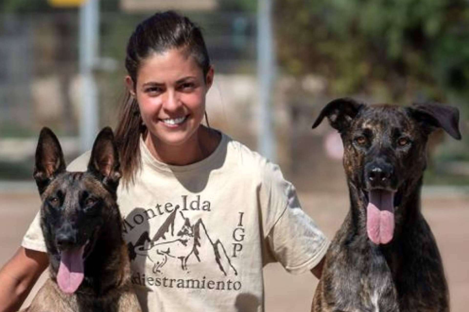 En pleno auge se encuentra la profesión de éxito de adiestrador canino