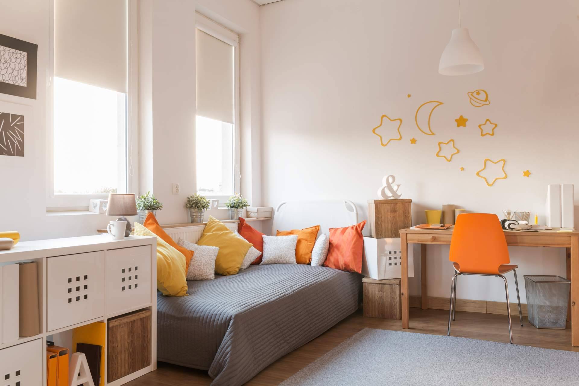Para la decoración de habitaciones juveniles, es recomendable acceder a Ámbar Muebles
