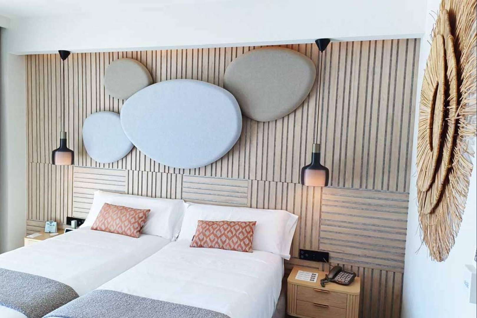 Mejorar el confort acústico en habitaciones de hotel con las soluciones de Absotec