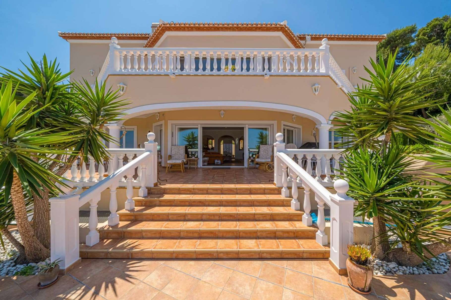 MG Villas Luxury Property dispone de una cartera exclusiva de villas en venta en Jávea