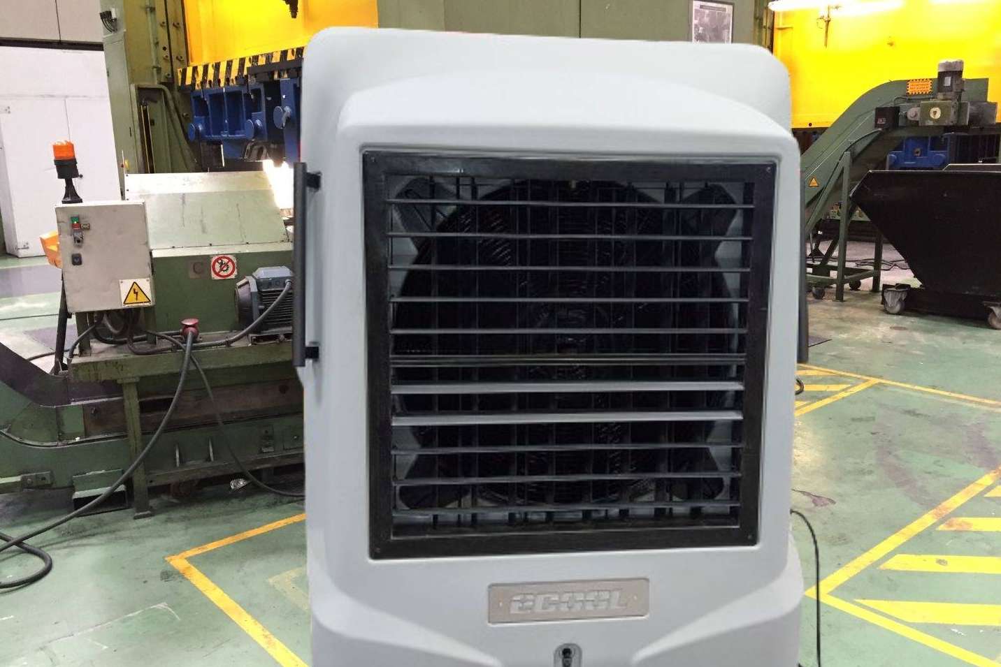 La compañía Esencial Cool ofrece equipos de climatización evaporativa portátil