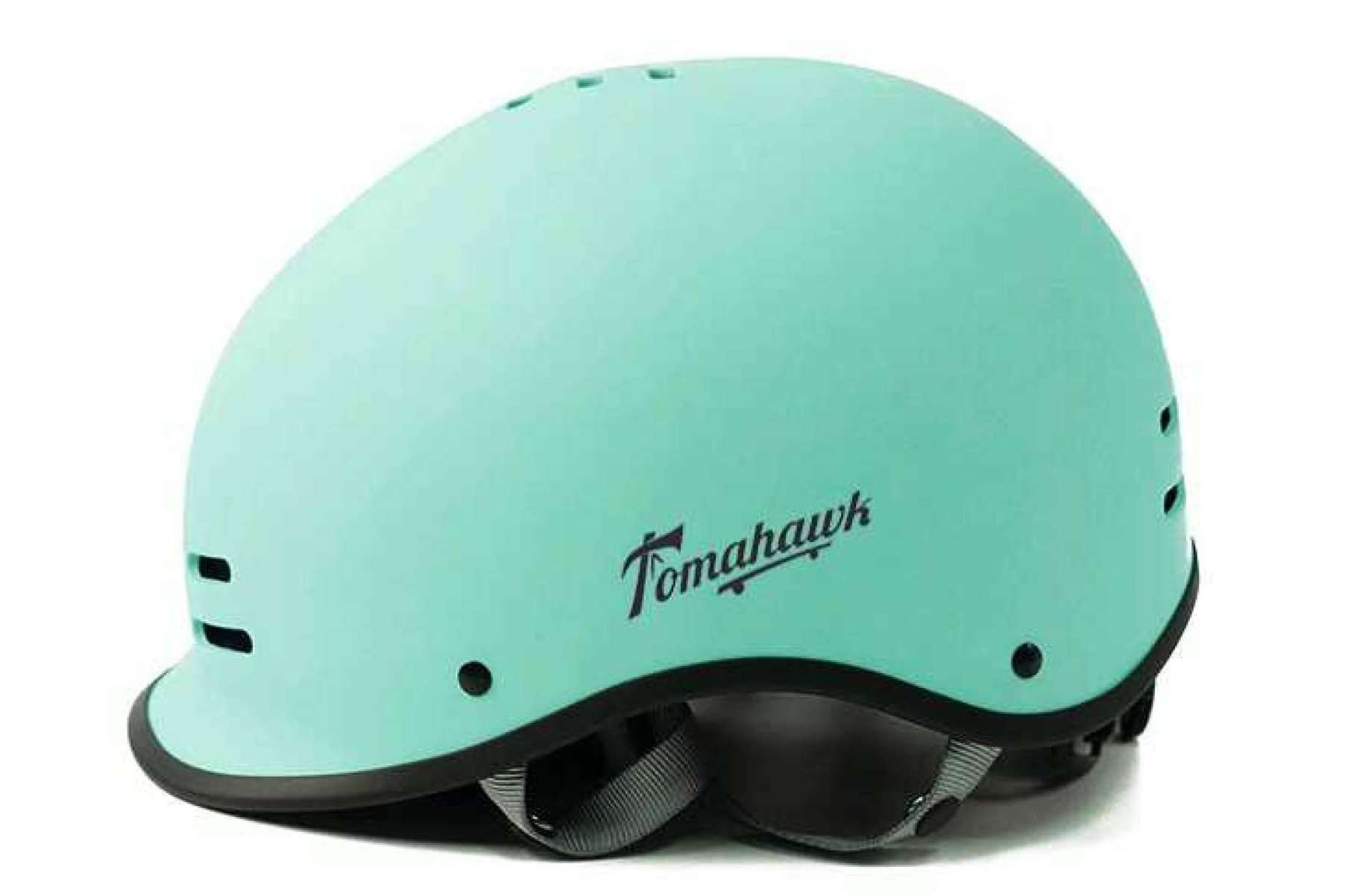 Tomahawk Skateboards lanza al mercado el casco K2, un diseño práctico para hacer skateboard
