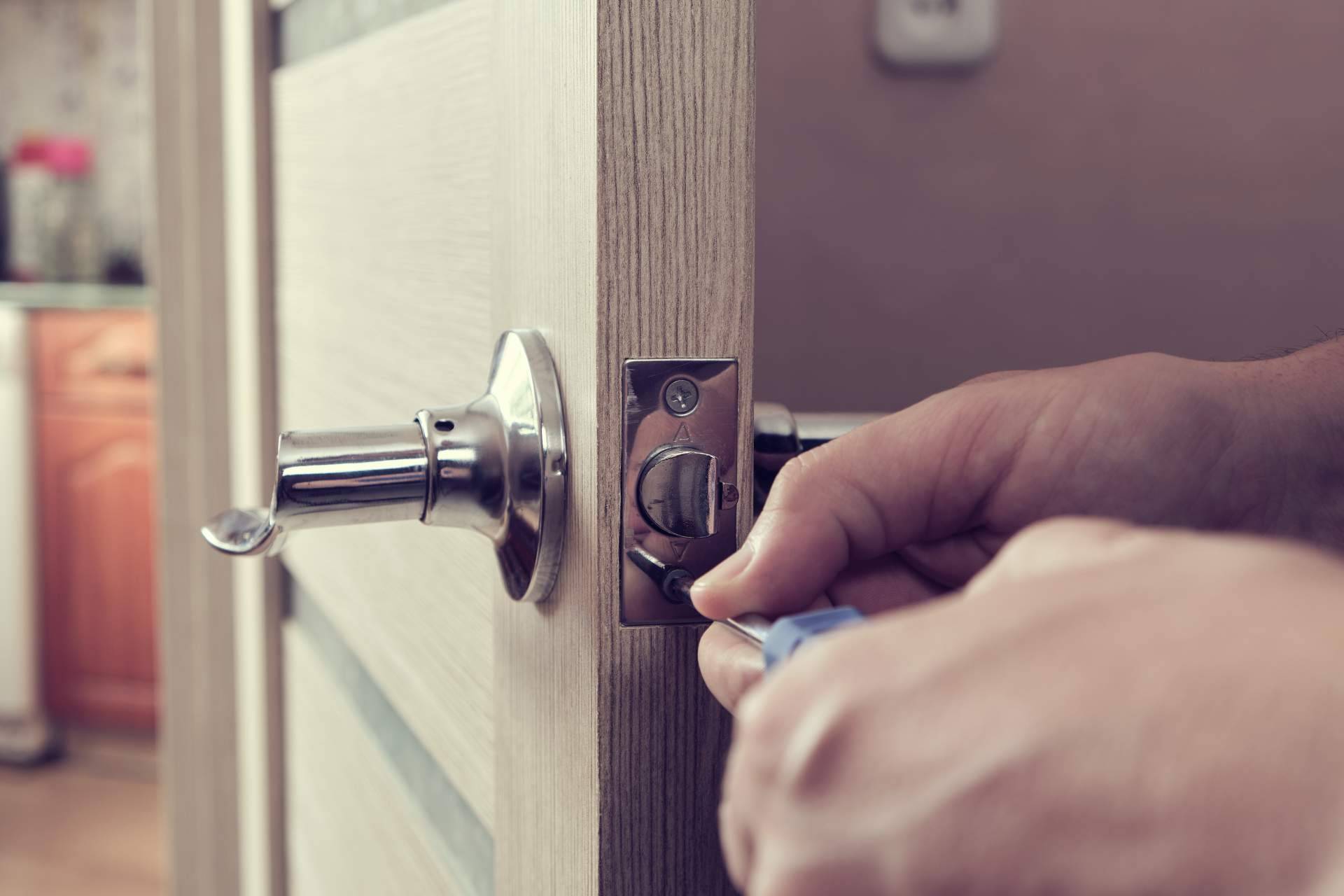 Reparartucasa ofrece un servicio de cerrajeros Madrid que destaca por su rapidez y calidad