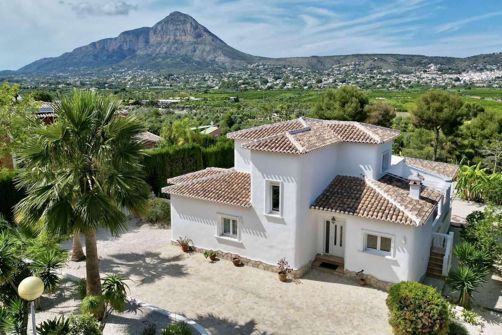 Villas, construcciones y apartamentos por MG Villas Luxury Property
