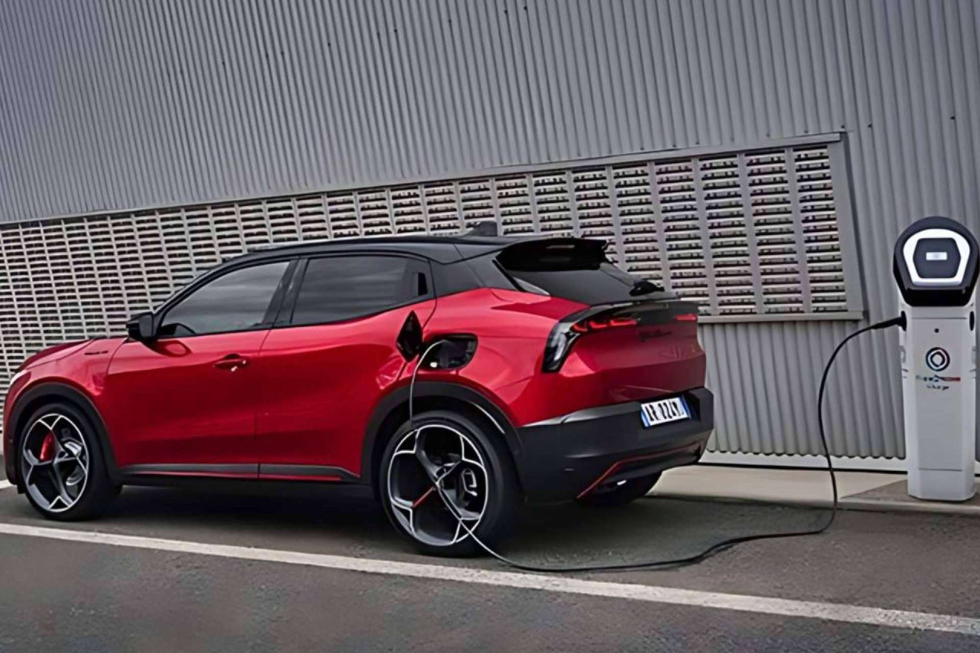 Alfa Romeo Junior; la revolución eléctrica llega a España
