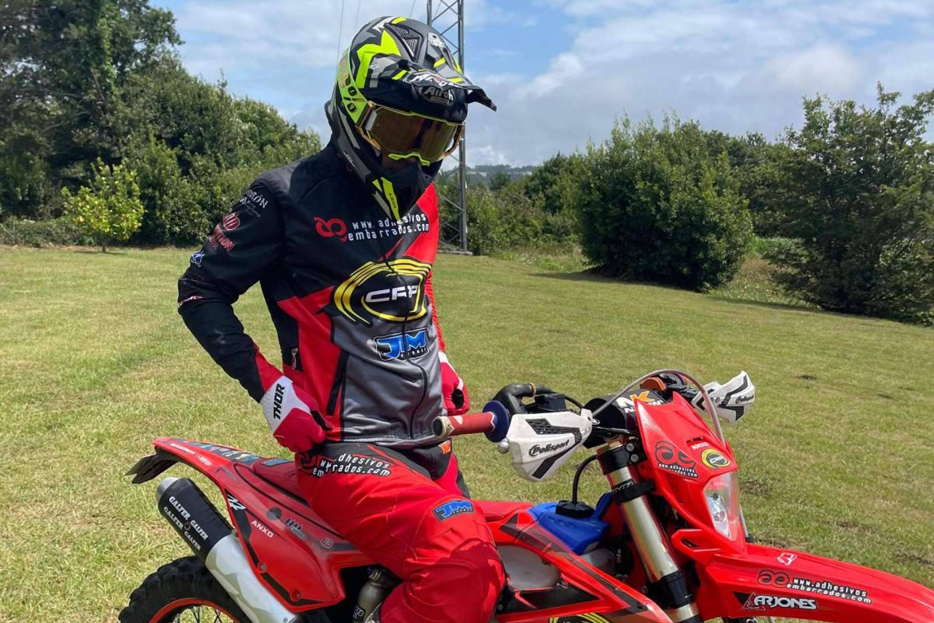 Ropa de motocross 100 % personalizable, en ADHESIVOSEMBARRADOS