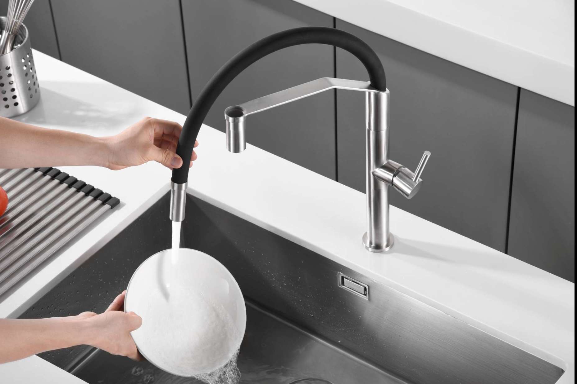 Serie Deva, una grifería de cocina con caño flexible que combina a la perfección estética y comodidad