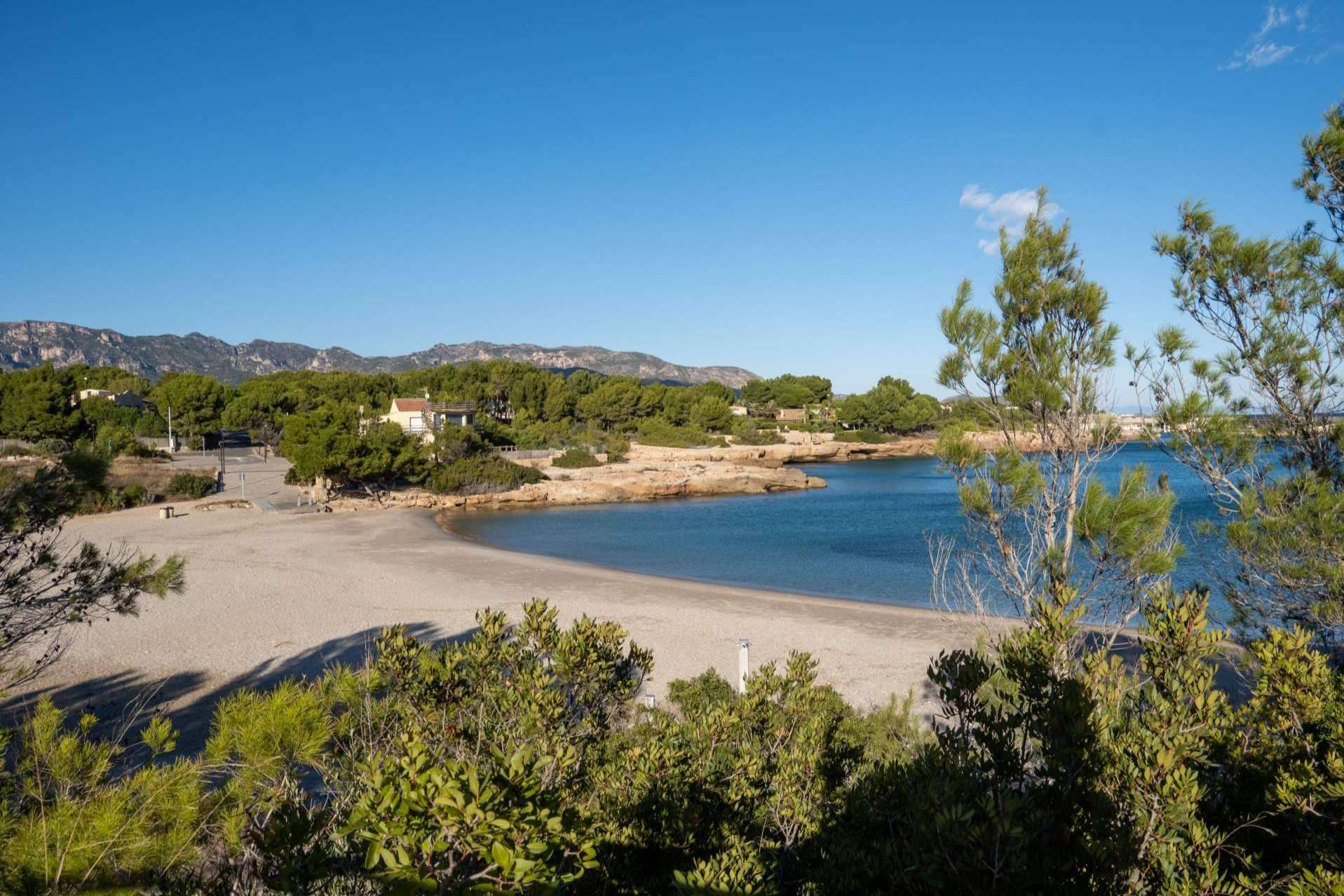 El Bajo Ebro y sus increíbles calas, 30 kilómetros de un maravilloso viaje