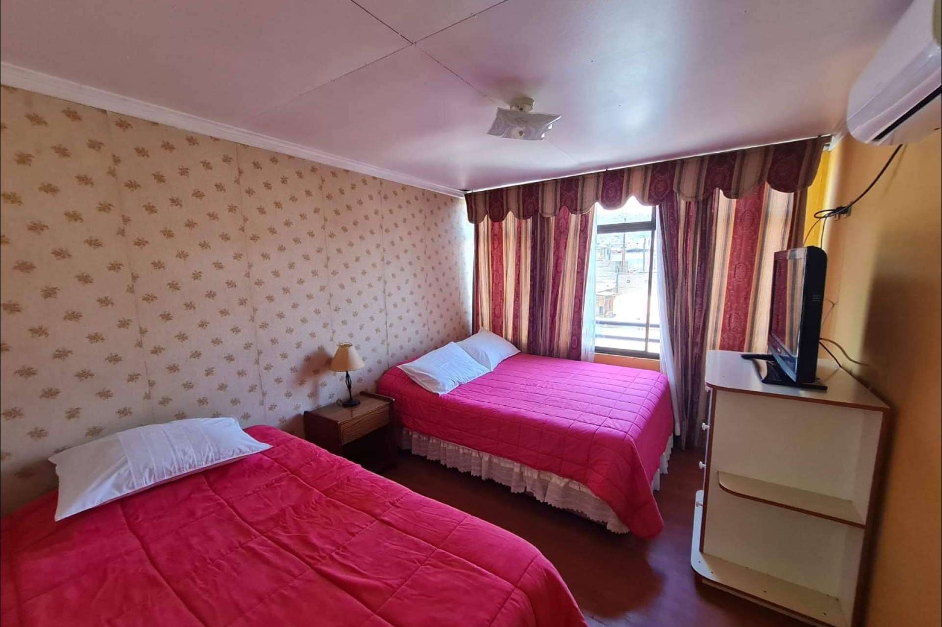 Hotel Antofagasta Centro cuenta con múltiples comodidades y servicios 24/7