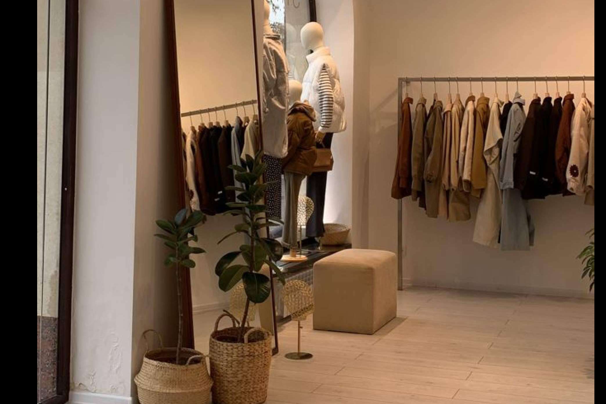 Un montaje de tienda completa con las mejores marcas de ropa y una inversión mínima, de la mano de 1Best Outlet
