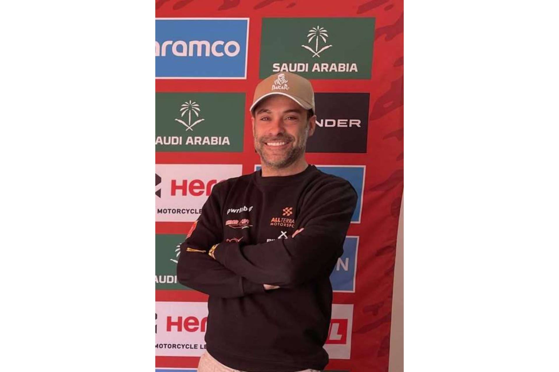 Oscar Masó comparte su experiencia como piloto en el Rally Dakar