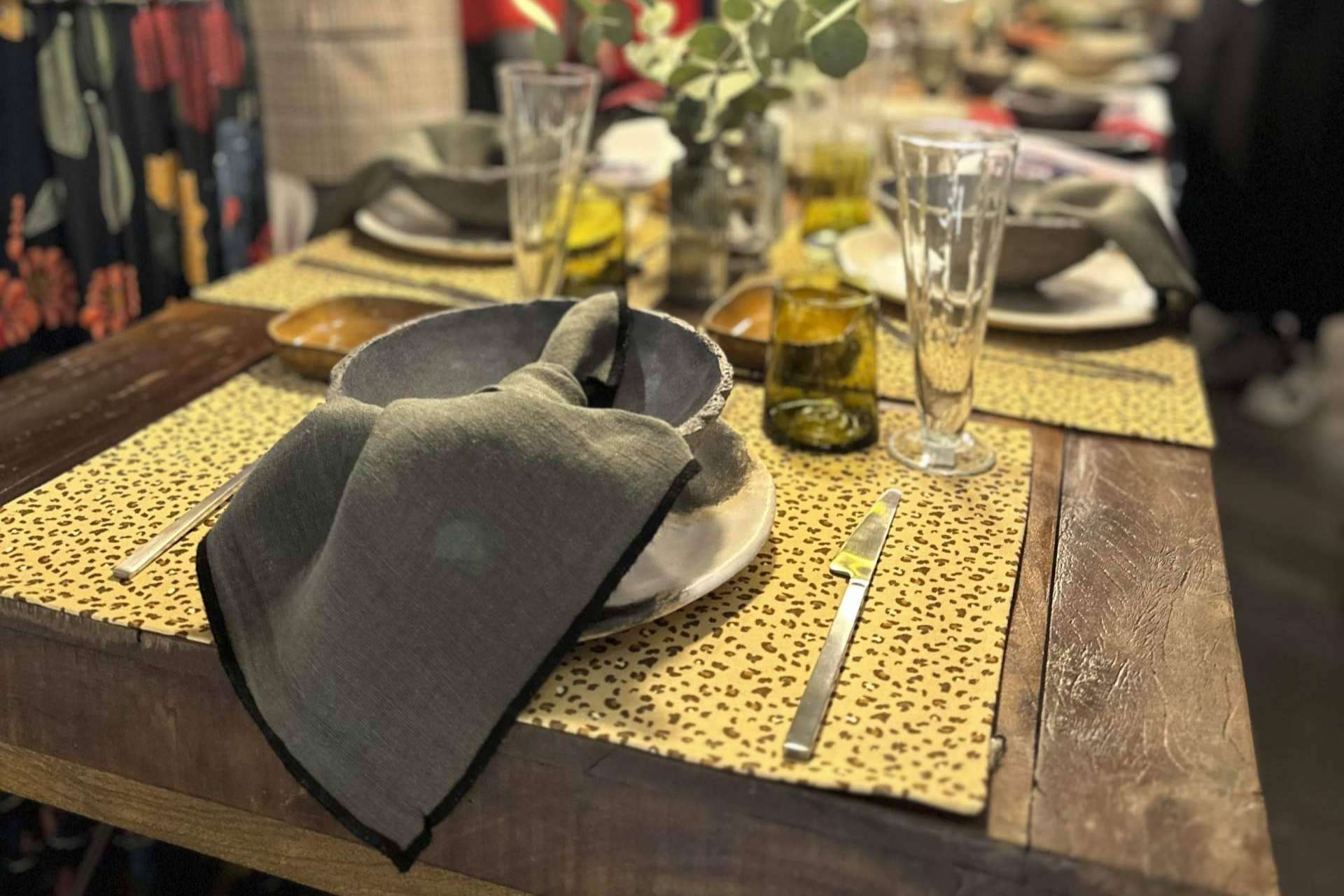 Tradición y diseño, las vajillas personalizadas que revolucionan la cerámica artesanal