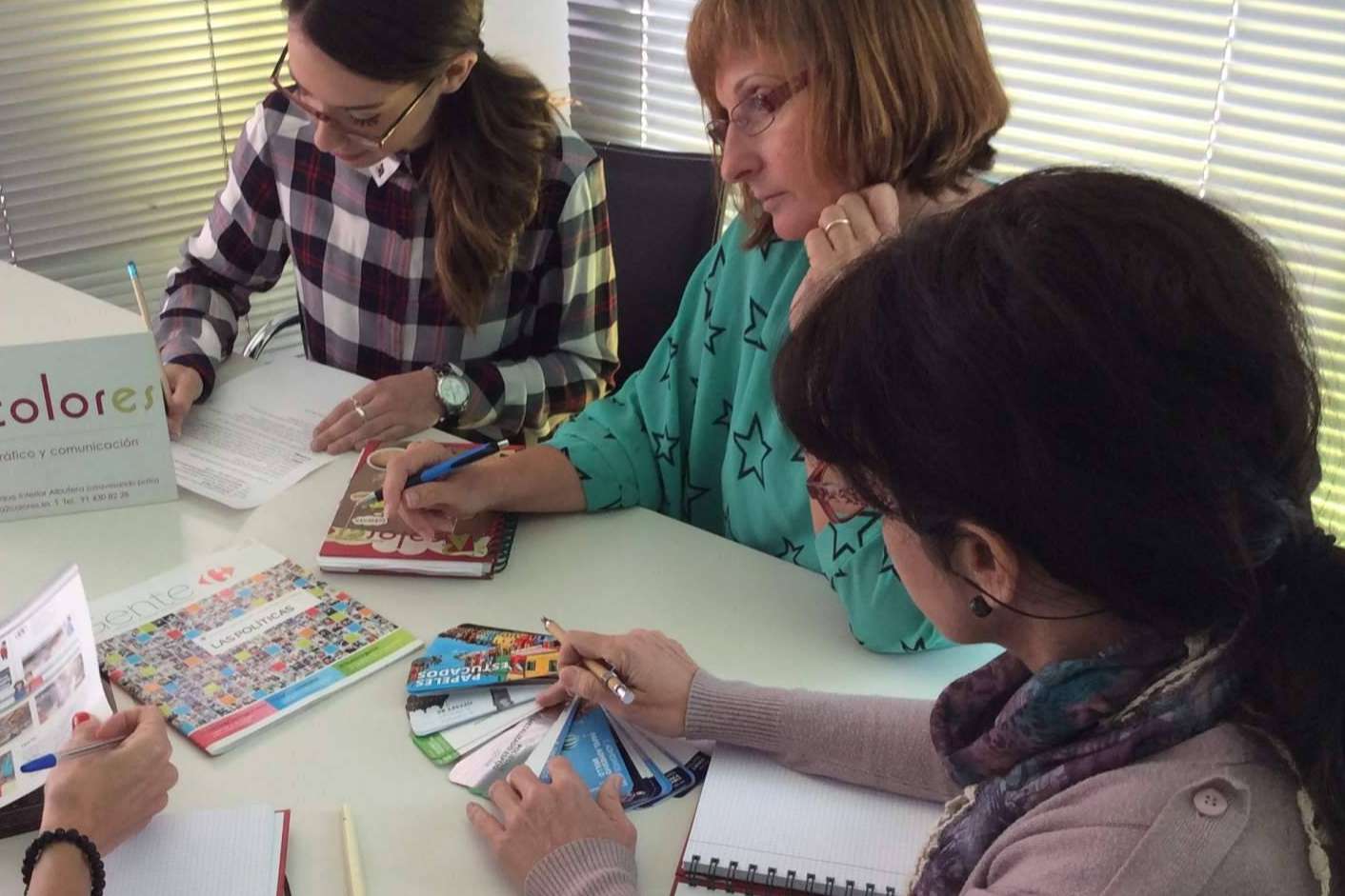 A2colores transforma la comunicación de pymes madrileñas con diseño gráfico y web