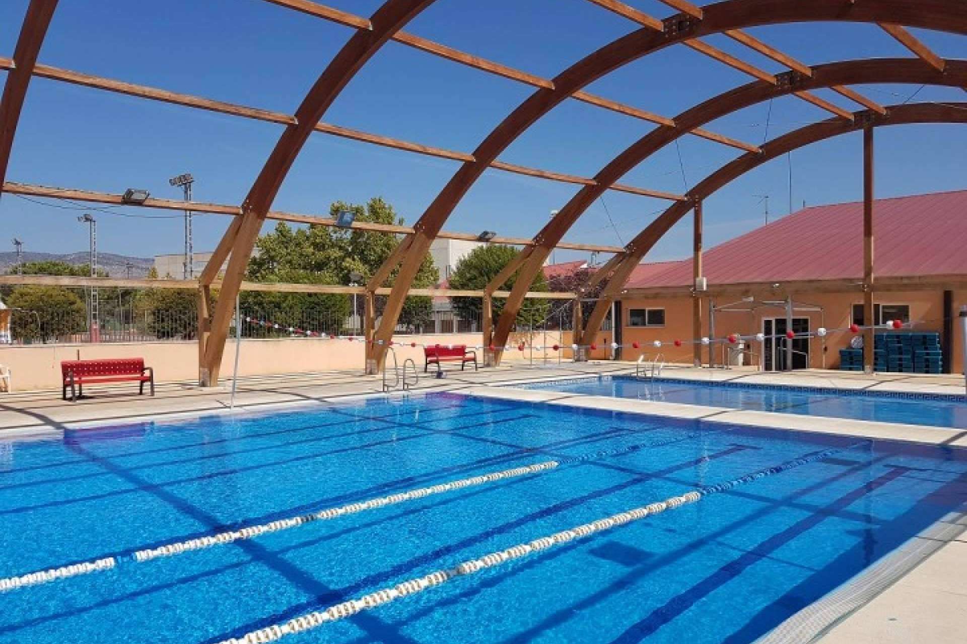 La innovación de Galvañ Lacados en el mantenimiento de piscinas con vapor a alta presión