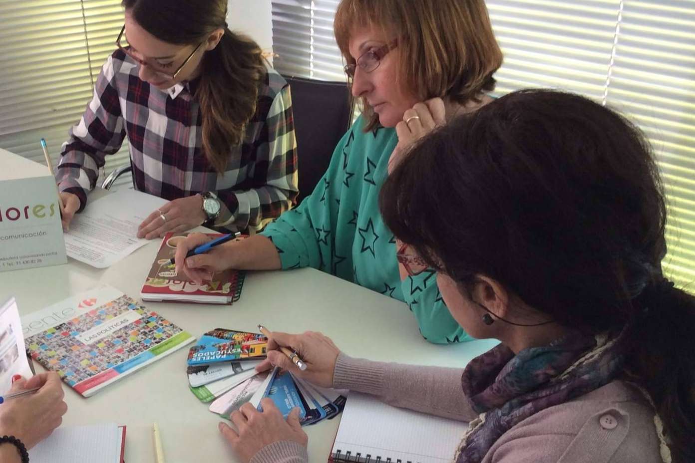 A2colores refuerza la identidad visual de las pymes con diseños personalizados