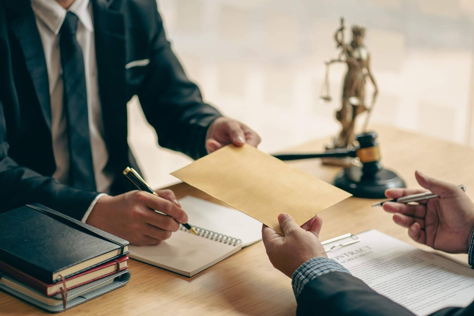 Giménez-Salinas Abogados celebra más de 80 años asesorando en resolución de conflictos mercantiles