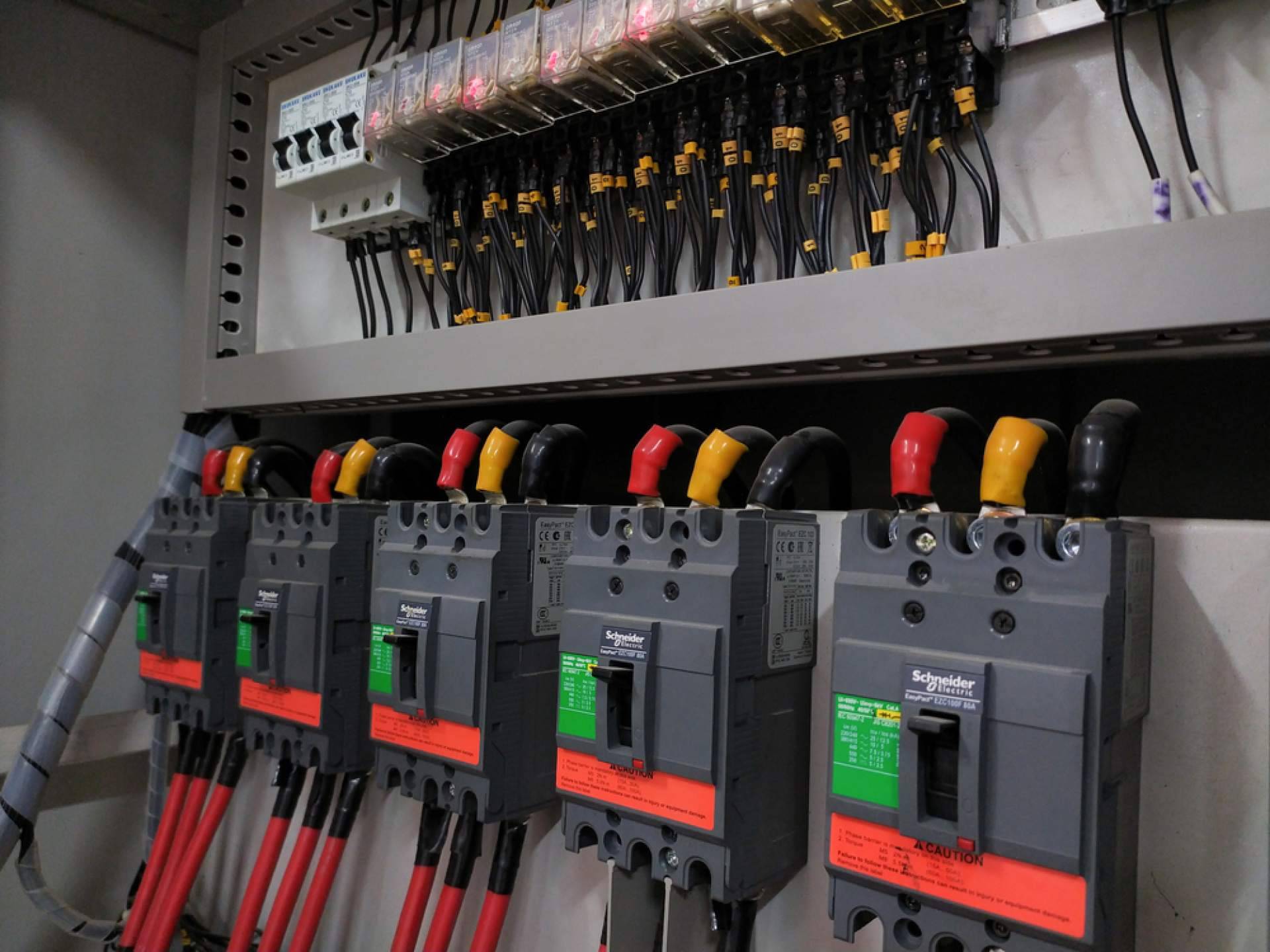 Cadenza Electric destaca en la distribución online de material eléctrico industrial en España
