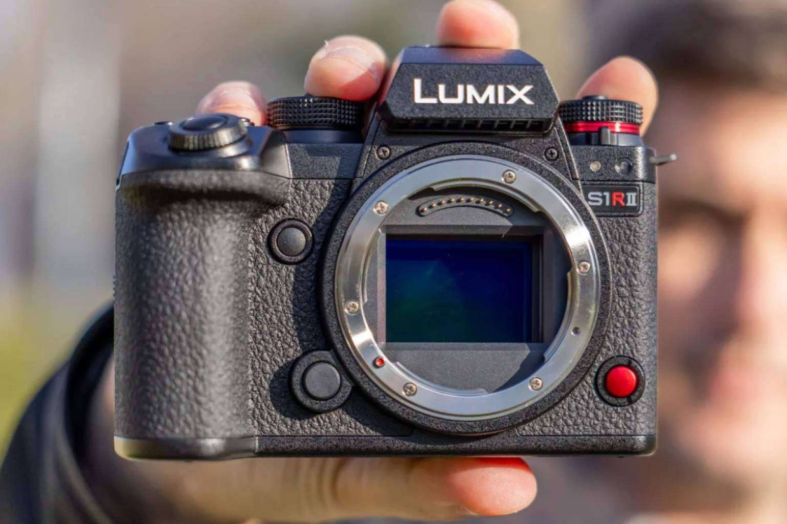La Panasonic Lumix S1R II y el arte de no empezar de cero