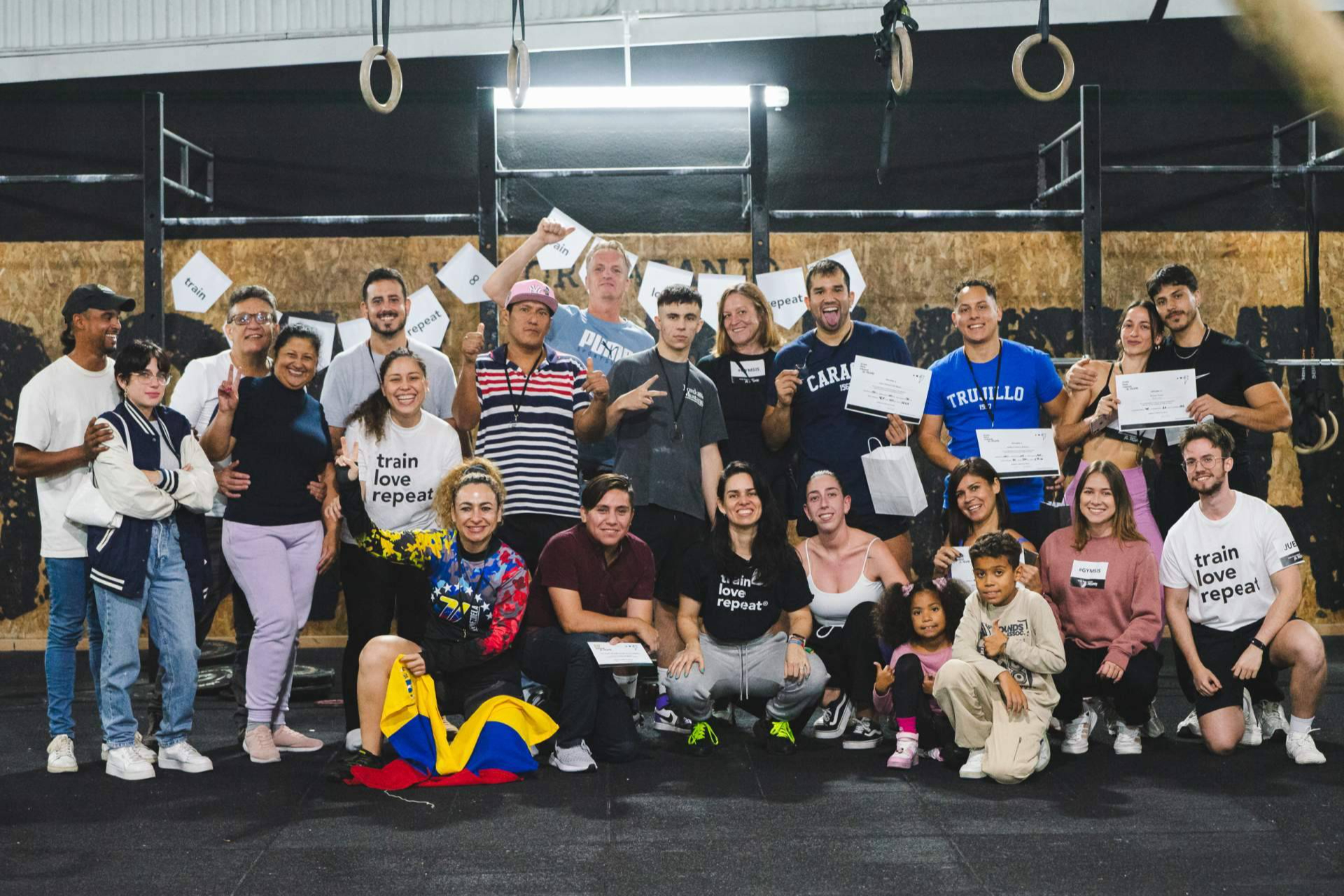 La marca Train Love Repeat impulsa programas, eventos y productos para una vida activa y consciente